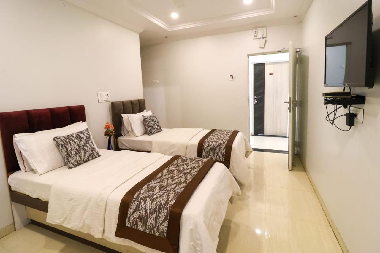 Hotel Jeet Paradise Phaltan Exterior photo