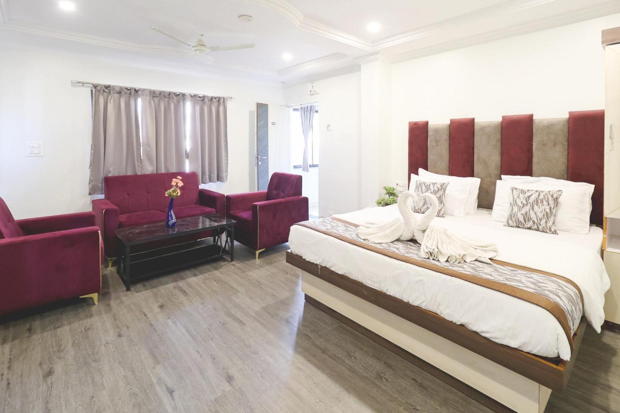 Hotel Jeet Paradise Phaltan Exterior photo