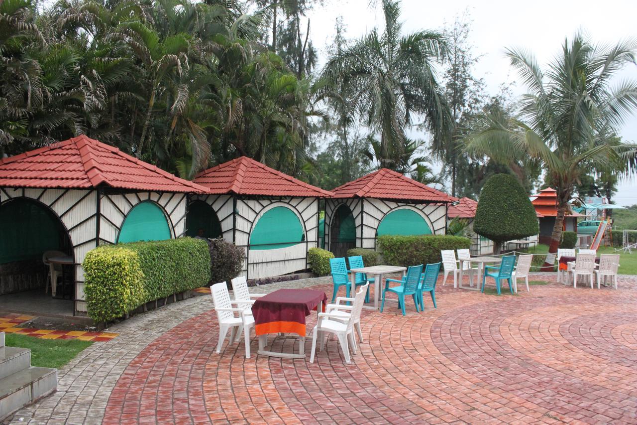 Hotel Jeet Paradise Phaltan Exterior photo