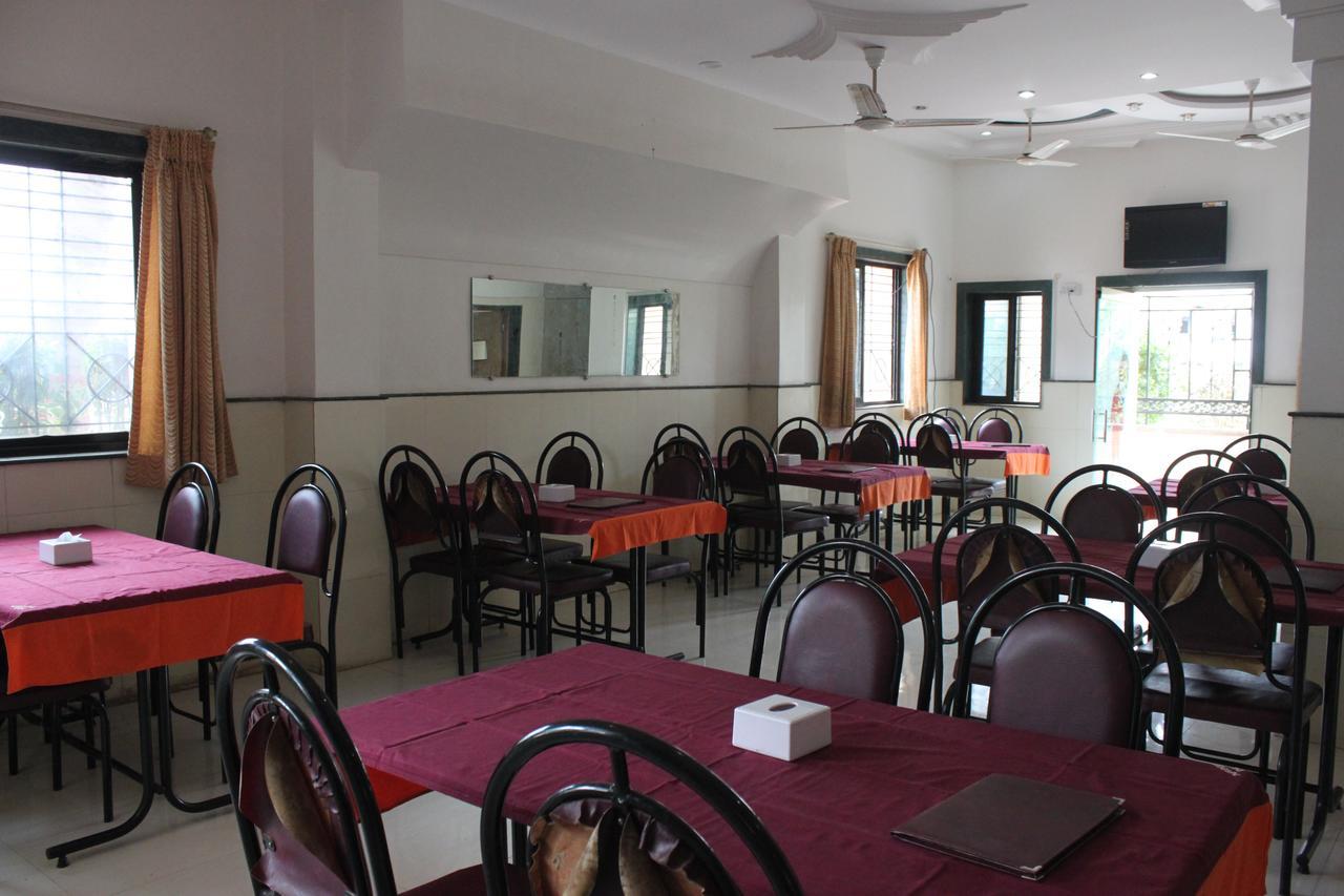Hotel Jeet Paradise Phaltan Exterior photo